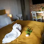 Riverside Hotel 3*