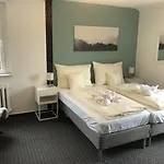 Riverside Hotel 3*