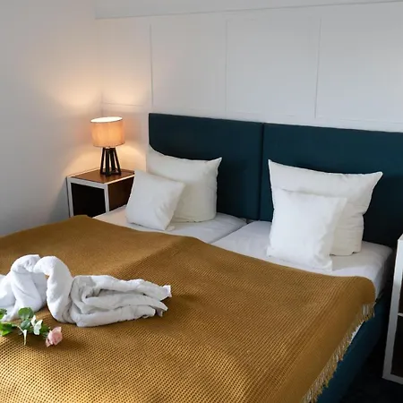 Отель Riverside 3*