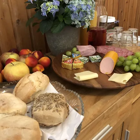 Riverside Отель 3*