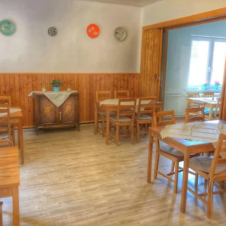 Riverside Hotel 3*